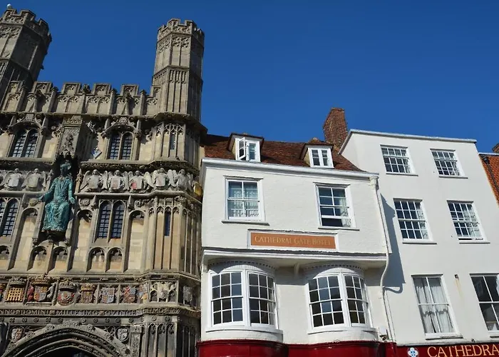 Best Hotels in Canterbury Town