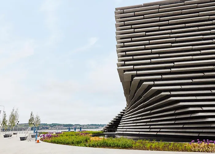 Best Hotels Near Ninewells Hospital, Dundee